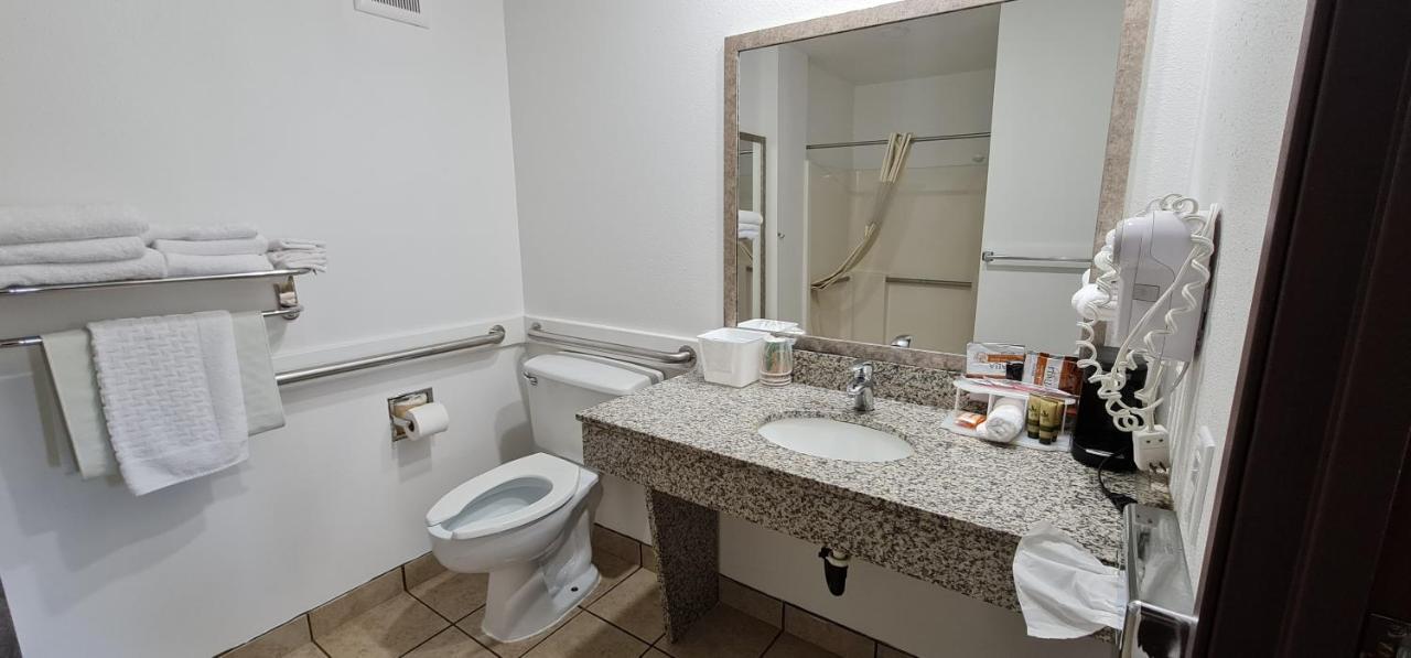 Oakridge Inn & Suites المظهر الخارجي الصورة