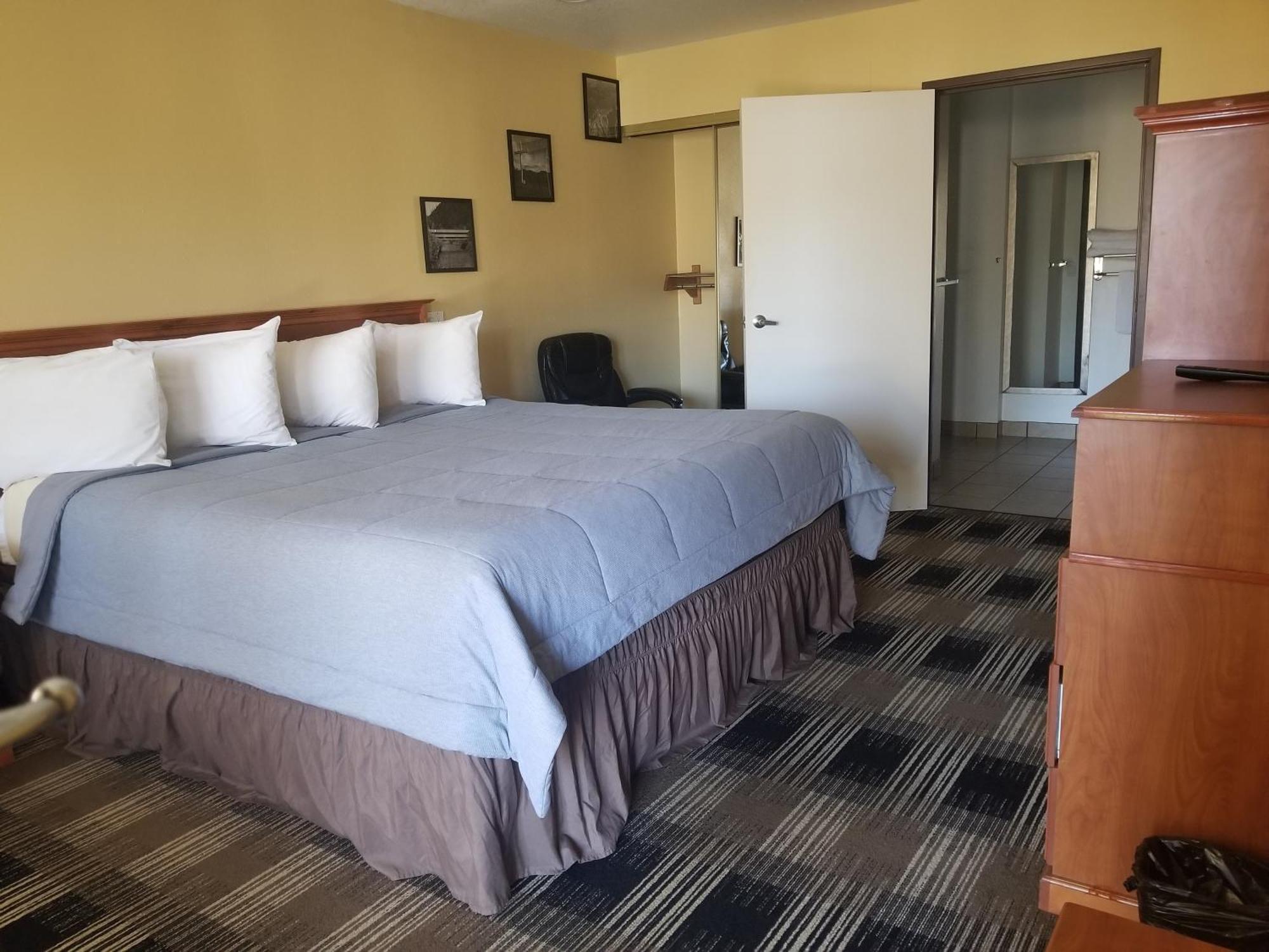 Oakridge Inn & Suites المظهر الخارجي الصورة