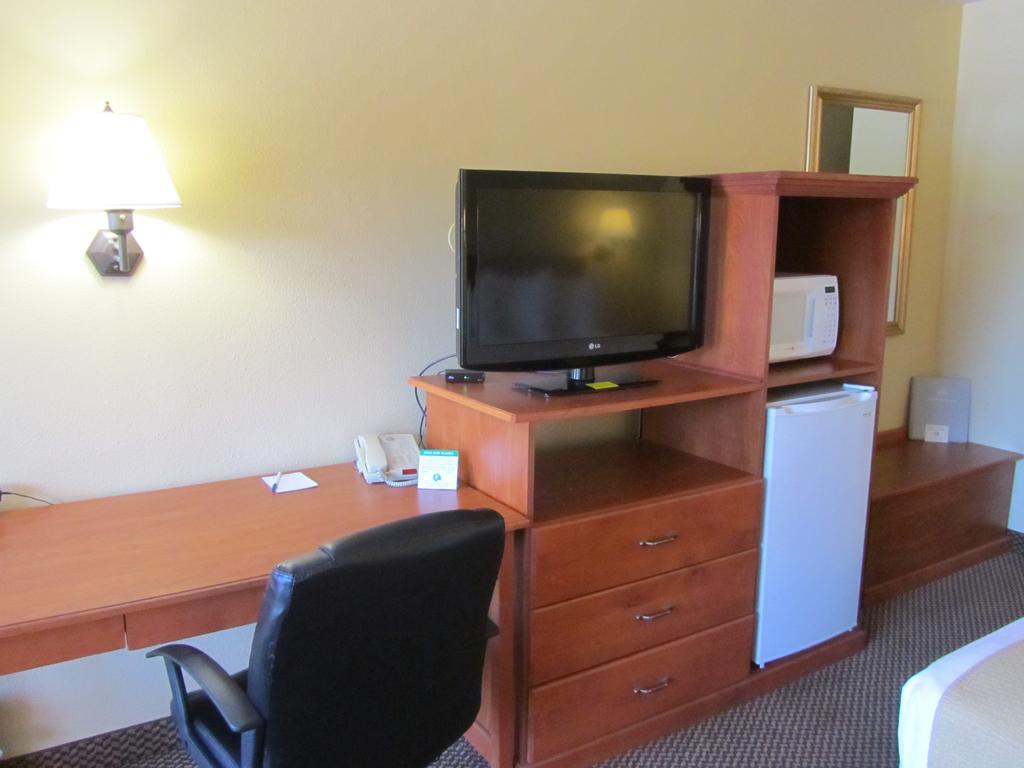 Oakridge Inn & Suites المظهر الخارجي الصورة