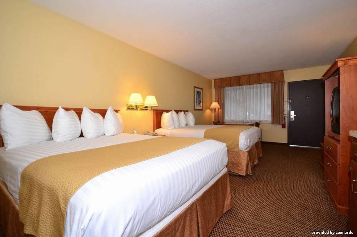 Oakridge Inn & Suites المظهر الخارجي الصورة