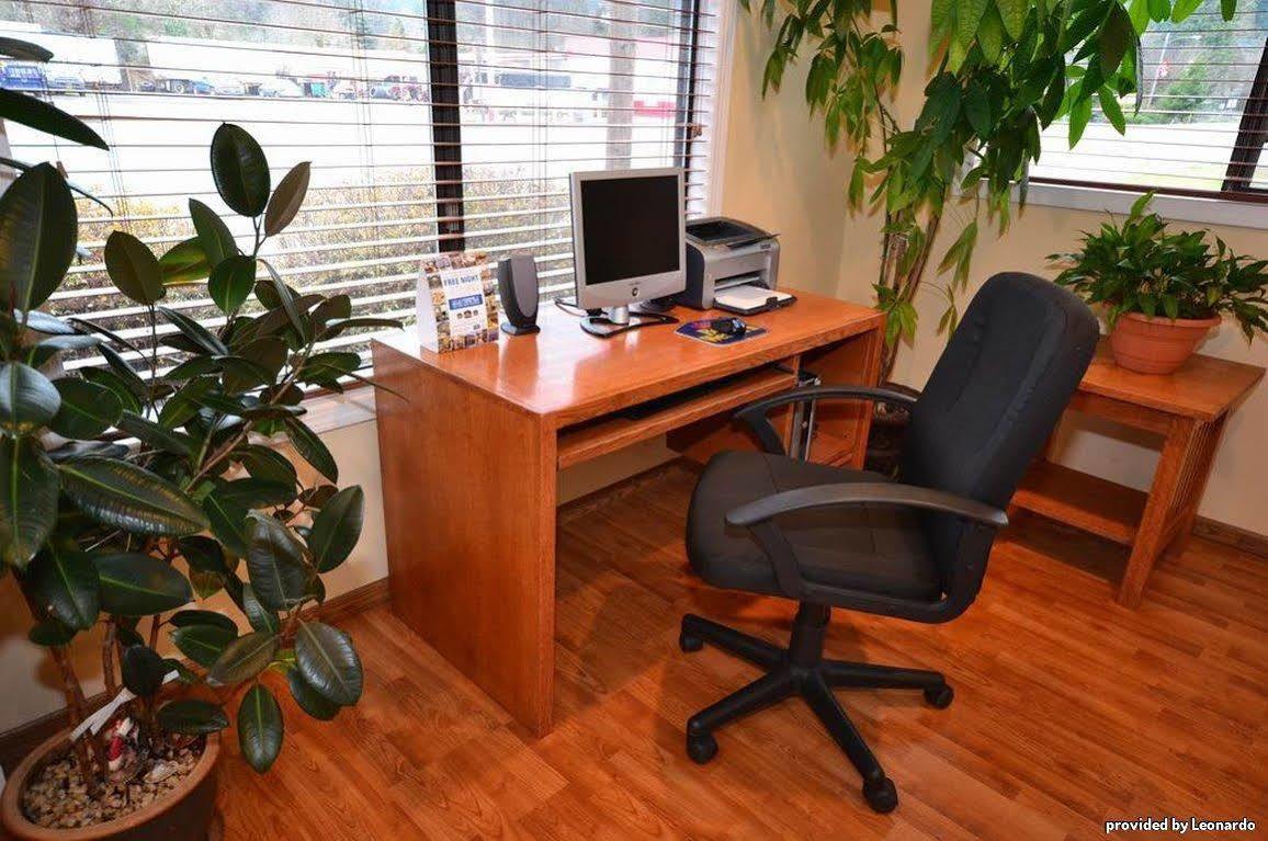 Oakridge Inn & Suites المرافق الصورة