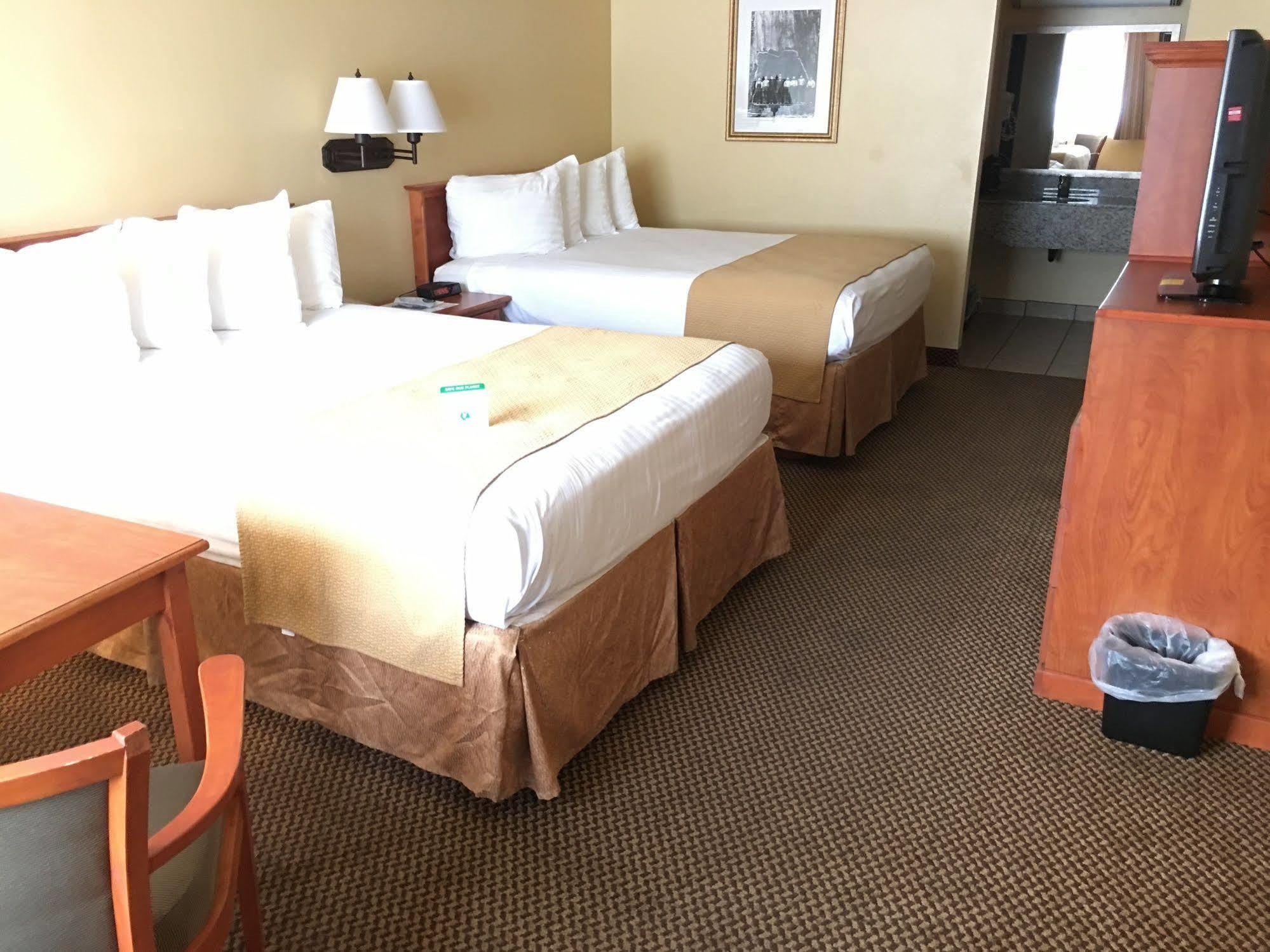 Oakridge Inn & Suites المظهر الخارجي الصورة