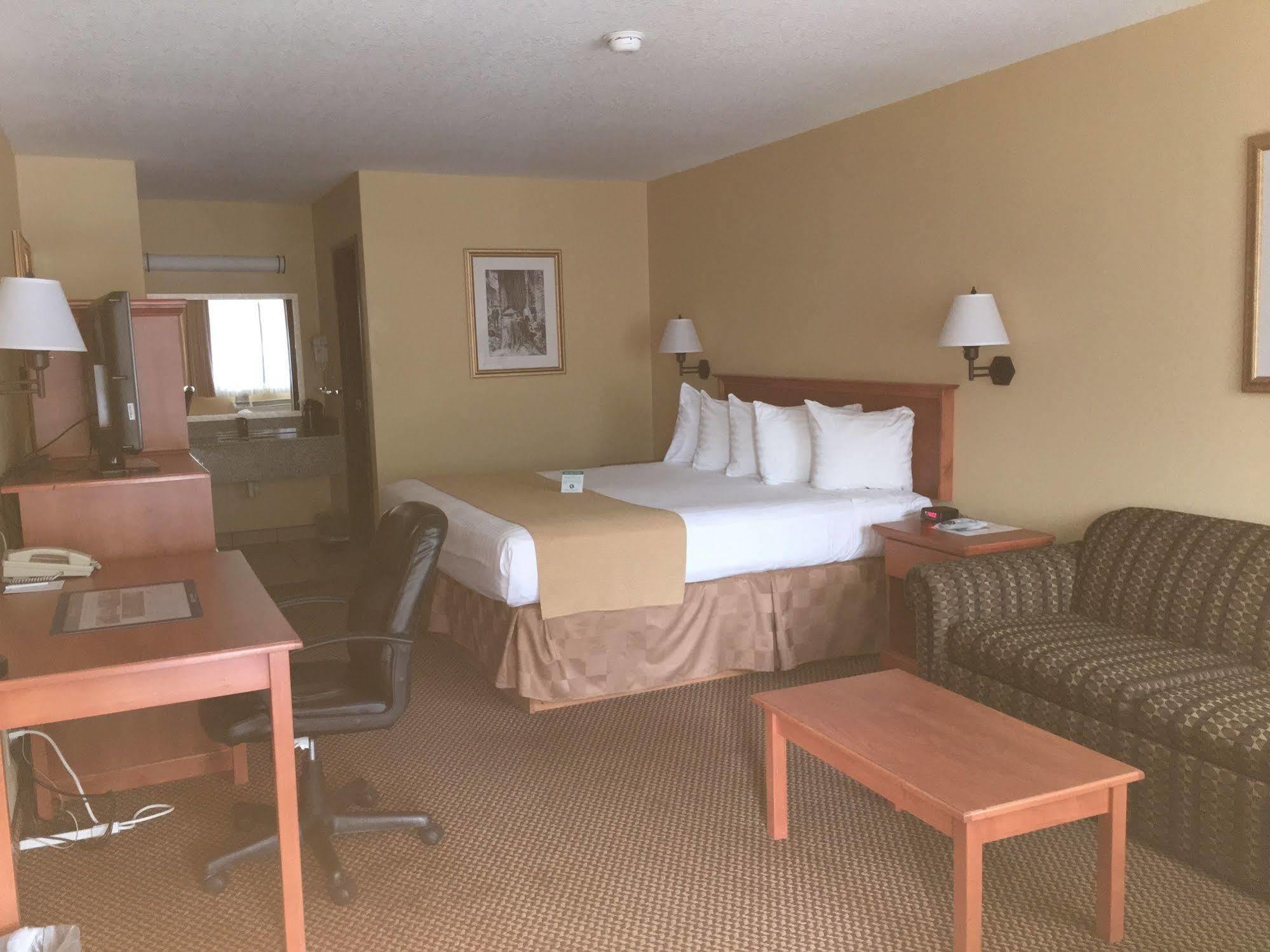Oakridge Inn & Suites المظهر الخارجي الصورة
